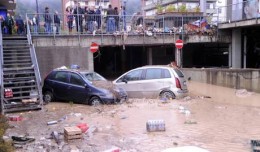 MALTEMPO: LE AUTO TRAVOLTE DAL FANGO / SPECIALE